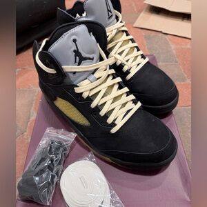 A MA MANIÉRE X JORDAN 5 RETRO 'DUSK'